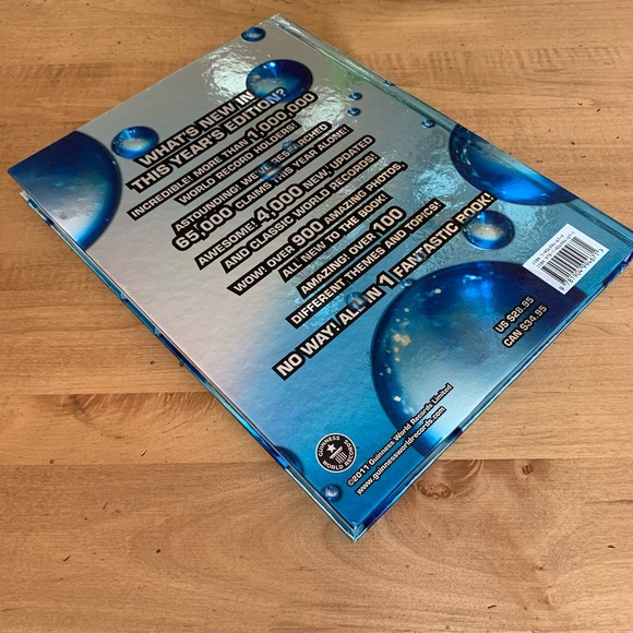 Guinness World Records 2012 Book - Picture 2 of 6